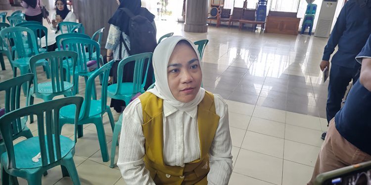 Asti Mazar Beri Apresiasi Seminar Pendidikan Politik untuk Kaum Perempuan Kutim