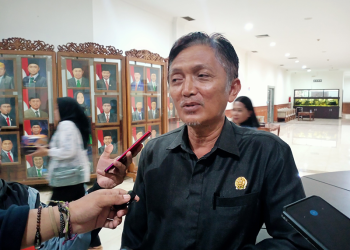 Son Hatta Soroti Kondisi Jalan yang Buruk di Kutim