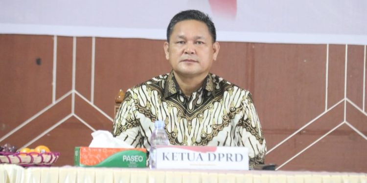 Yan Ipuy Dorong Pemenuhan Infrastruktur Dasar di Desa-desa Terpencil Kutim