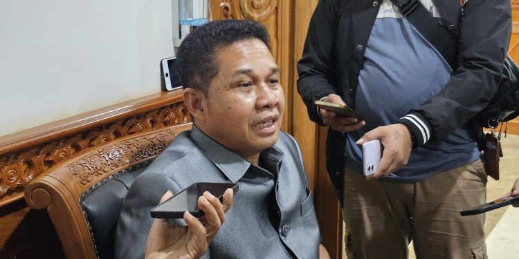 Joni Dorong Penyediaan Listrik dan PDAM di Daerah Poros Tepian Langsat