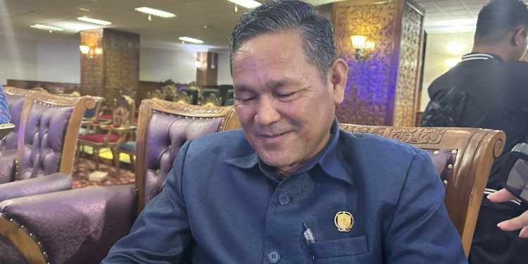Yan Ipul Sebut Pemerintah Masih Mencari Solusi Mengenai Hukum Adat Di Kutai Timur