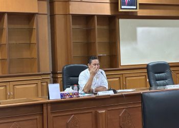 Yan Ipui Sambut Kunjungan SMP Negeri 1 Rantau Pulung ke DPRD Kutim, Dorong Minat Kepemimpinan dan Pendidikan