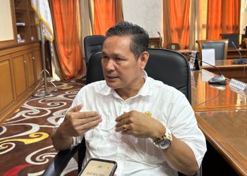 Yan Ipui Tekankan Pentingnya Anggaran untuk Perbaikan Fasilitas Pendidikan dalam Kunjungan ke SMP Negeri 1 Rantau Pulung