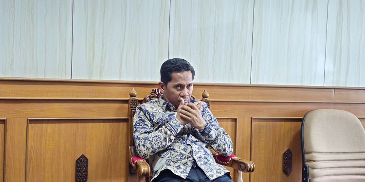 APBD Kutim Naik, Yusri Yusuf Minta Perbaikan Jalan di Rantau Pulung