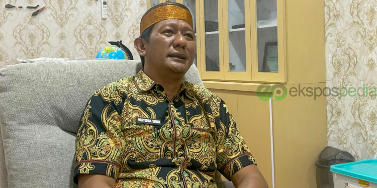Desa Swarga Bara Punya Tiga Jagoan Batik, Kades Wahyuddin Ikut Jadi Pemeran Wayang Orang