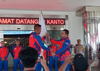 Kutim Lepas Kontingen POPDA 2025, Atlet Diminta Junjung Sportivitas