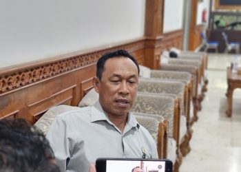 Komitmen Sang Mantan Guru: Akhmad Sulaiman Alokasikan Dana Aspirasi untuk Membangun Asa Pendidikan di Sandaran