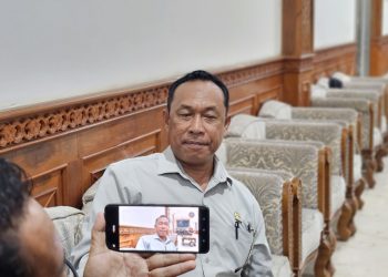 Akses Warga Terjepit Jalan Sawit, Akhmad Sulaiman Desak Pemda Segera Bangun Jalan Umum Penghubung Dua Desa Terisolir