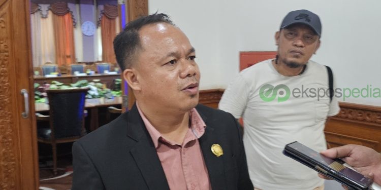 Eddy Markus: Kutim Memang Kaya, Tapi Program Bedah Rumah Masih Minim Eksekusi